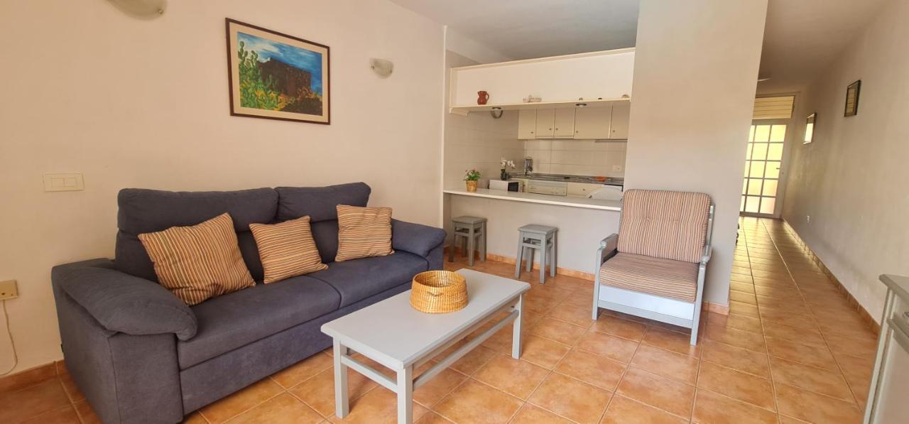 Vivienda Vacacional Marineda Sol Con Piscina El Medano Экстерьер фото
